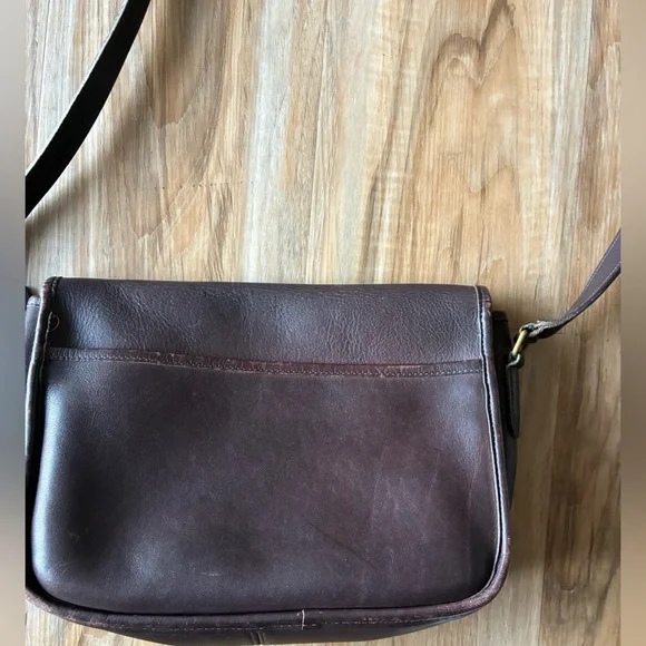 Vintage Coach Dark Brown Leather Shoulder Bag - Picture 10 of 11